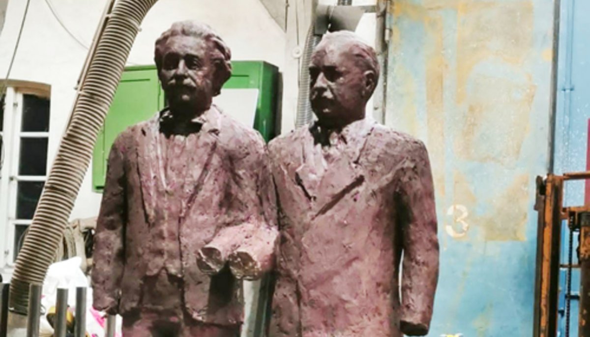 Skulptur von Anschütz und Einstein für Kiel